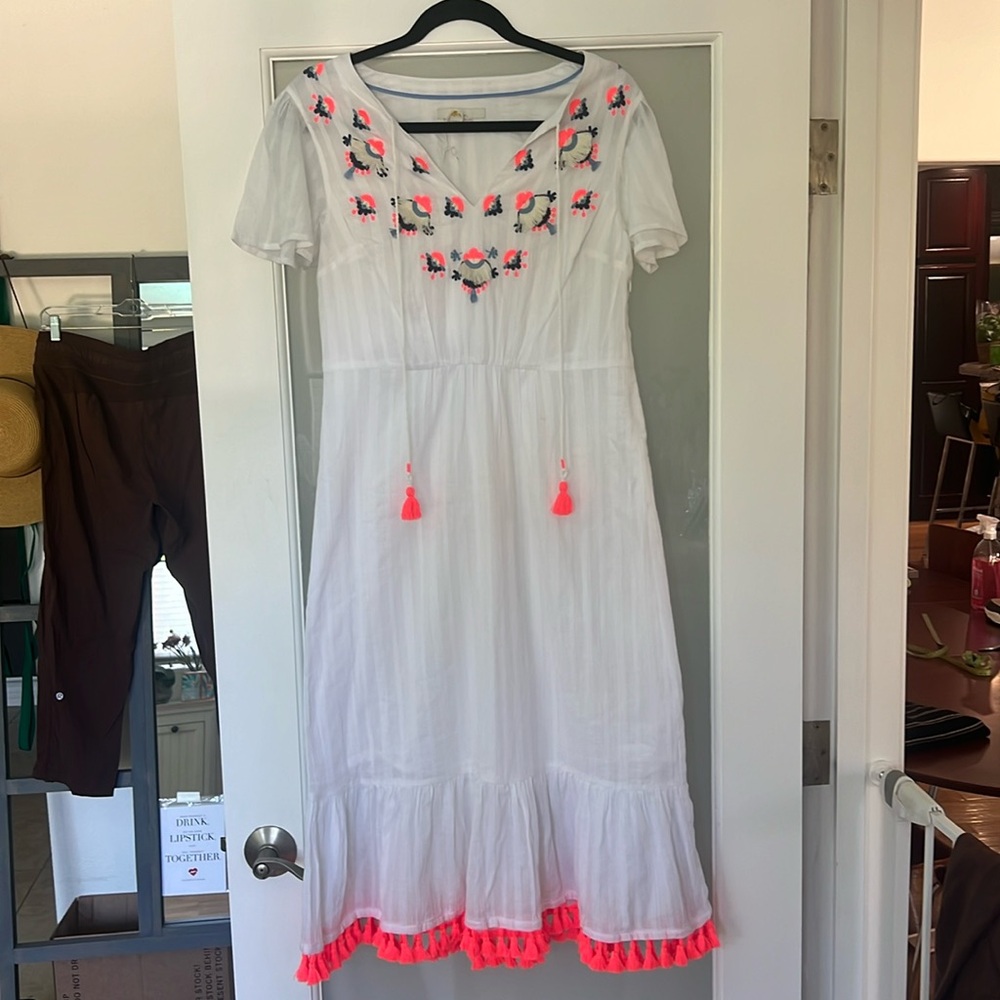 Boden Evelyn Embroidered Dress (Size 6)